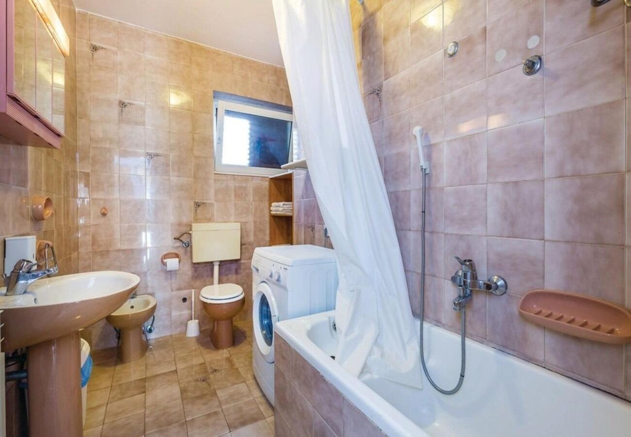 Apartment Dari Lovran Exterior photo
